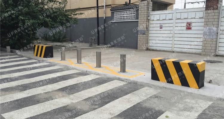 bollard