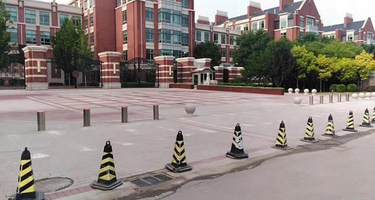 bollard