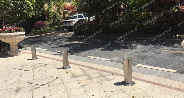 bollard