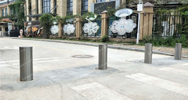 bollard