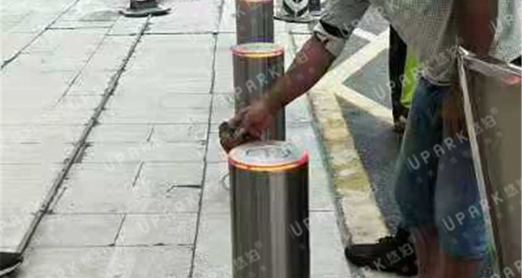bollard