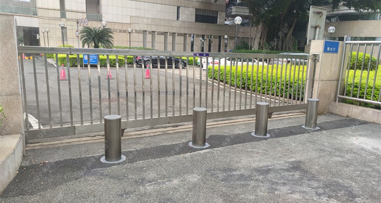 bollard