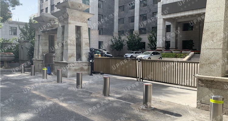 bollard