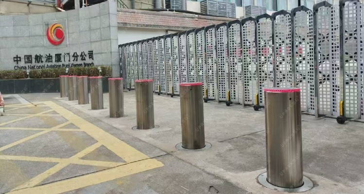 bollard