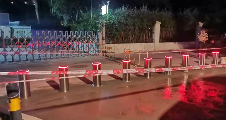 bollard