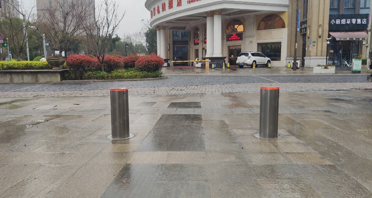 bollard