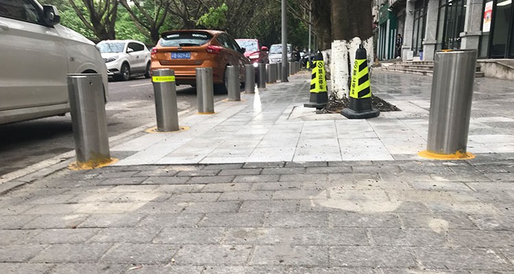 bollard
