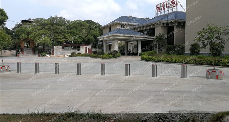 bollard