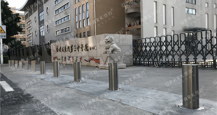 bollard