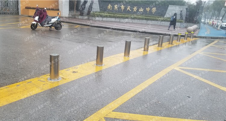 bollard