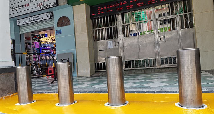 bollard