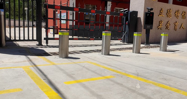 bollard