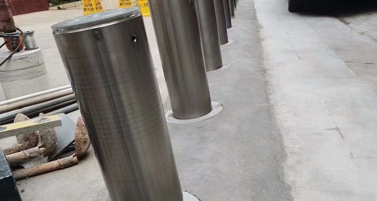 bollard