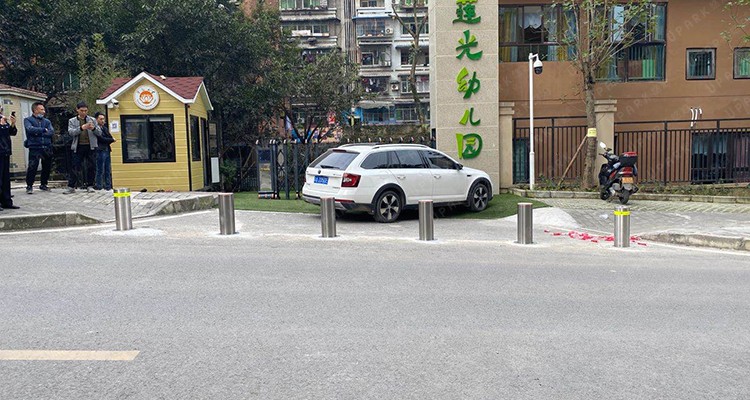 bollard