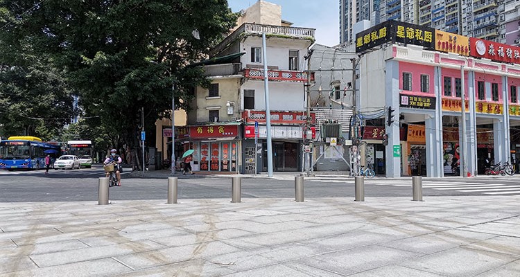 bollard
