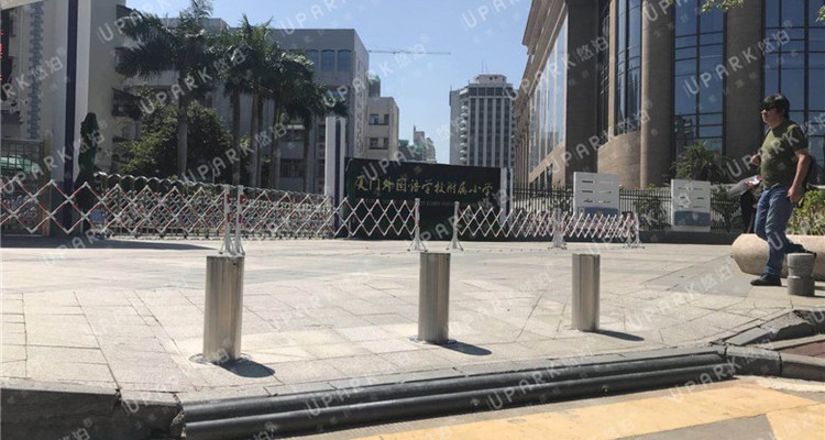bollard