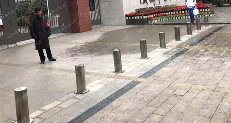 bollard