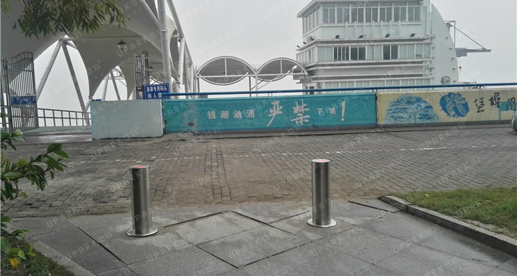 bollard