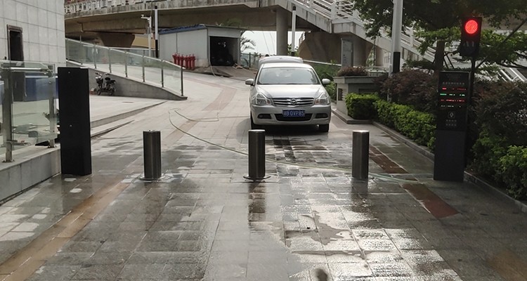 bollard