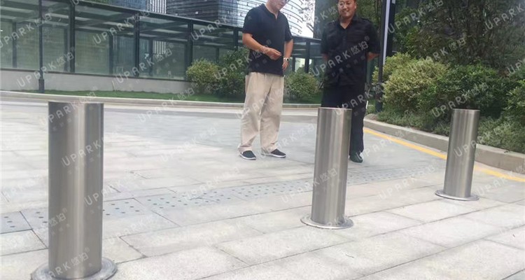 bollard