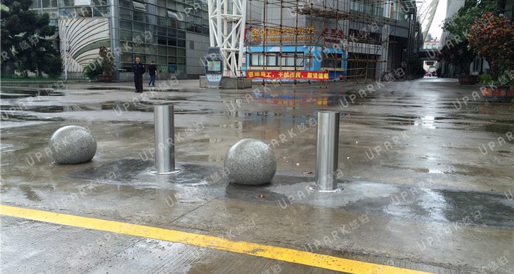 bollard