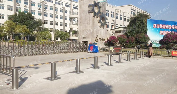 bollard