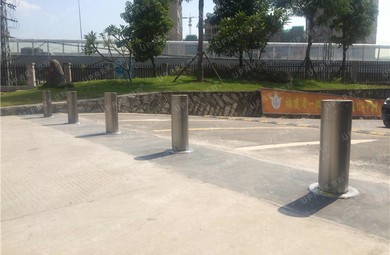 Automatic Bollards Portugal: Driveway Security for Luxury Homes and Estates