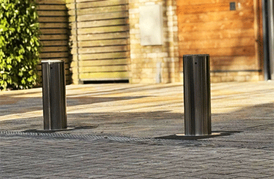 Supermarket Safety：How to Use Automatic Bollards to Protect Supermarkets？