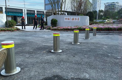 How Long Do Automatic Bollards Last? Factors That Affect Bollard Lifespan