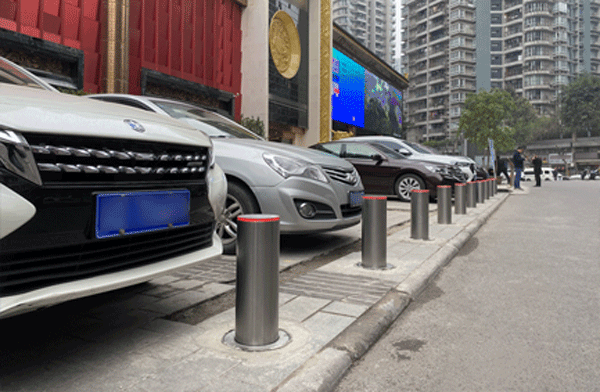 Protect your car with a fully automatic rising bollard