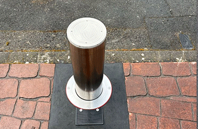 Battery-powered bollards—price is not the deciding factor