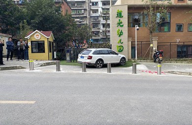 Solar Powered Automatic Bollards: The Future of Eco-Friendly Access Control