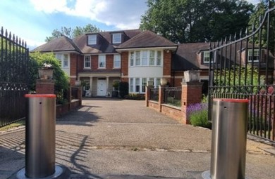 DC36V Electromechanical Bollards Technical Advantages: Why Homeowners Choose Sealed, No-Drainage Installation Systems