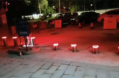 Automatic retractable traffic bollards test