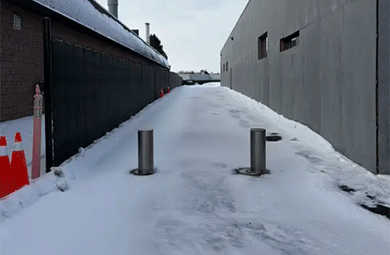 Advantages of Screw-Driven Automatic Bollards in North American Winter Conditions