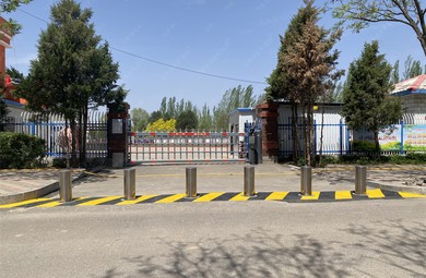 Always-On vs On-Demand: Why Bollards Win for Daily Access Control | UPARK