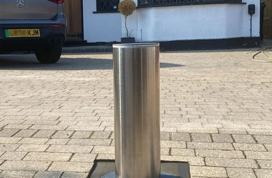 Hydraulic vs Electromechanical Bollards: A Practical Guide